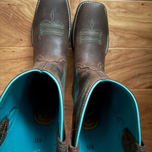 Brown Western Boots with Blue Interior